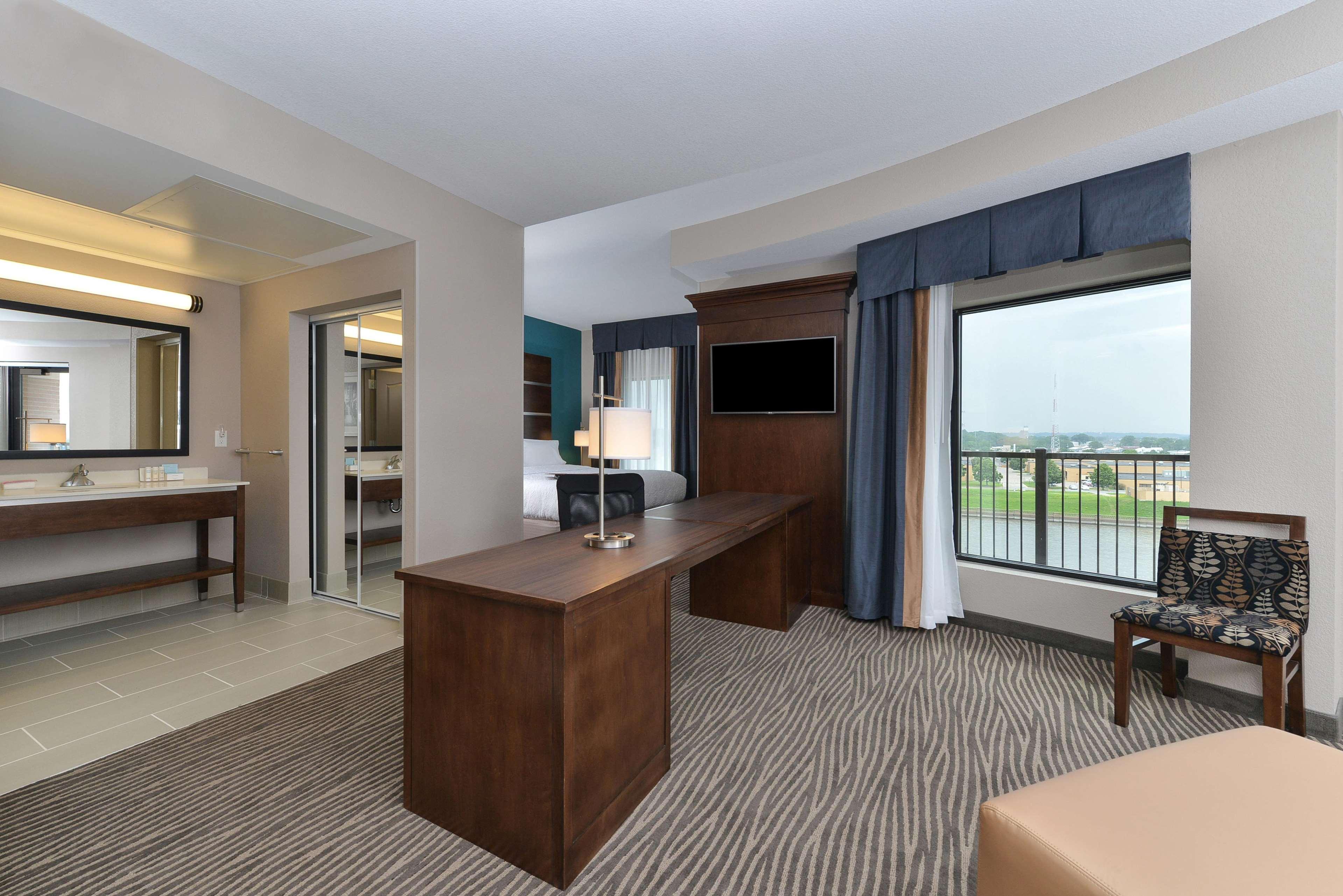 Hampton Inn & Suites Des Moines Downtown Zewnętrze zdjęcie