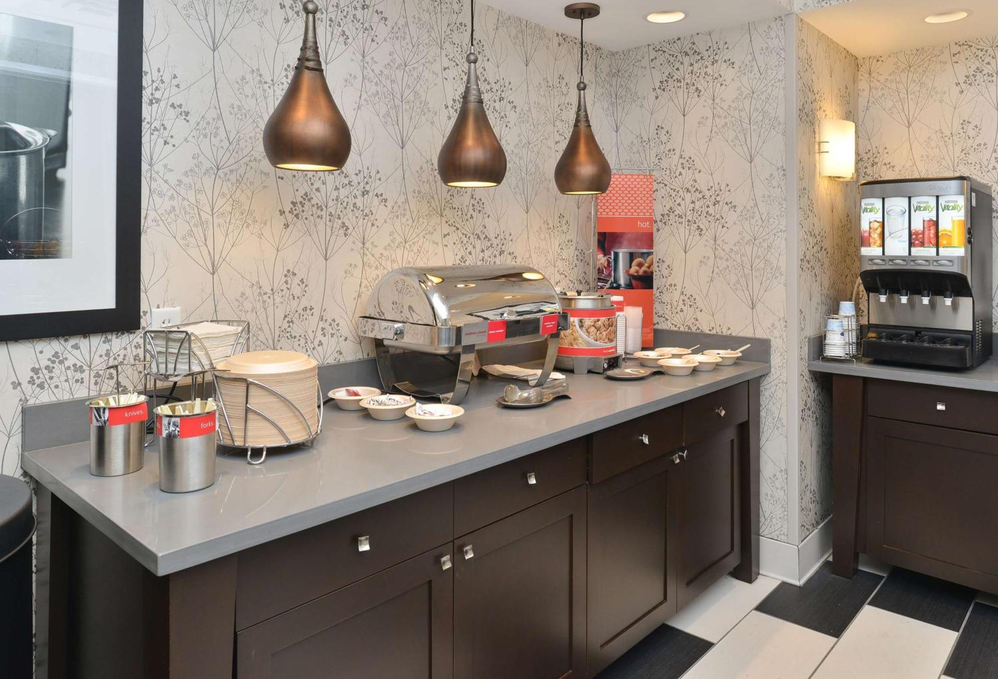 Hampton Inn & Suites Des Moines Downtown Zewnętrze zdjęcie